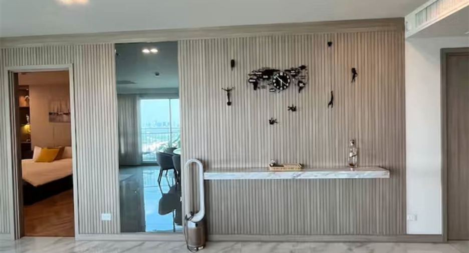 For rent 4 ベッドルーム condo in Yan Nawa, Bangkok