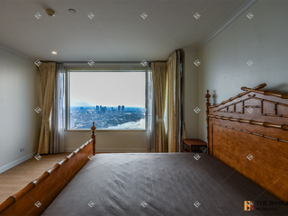 For rent 3 bedrooms condo in Bang Kho Laem, Bangkok