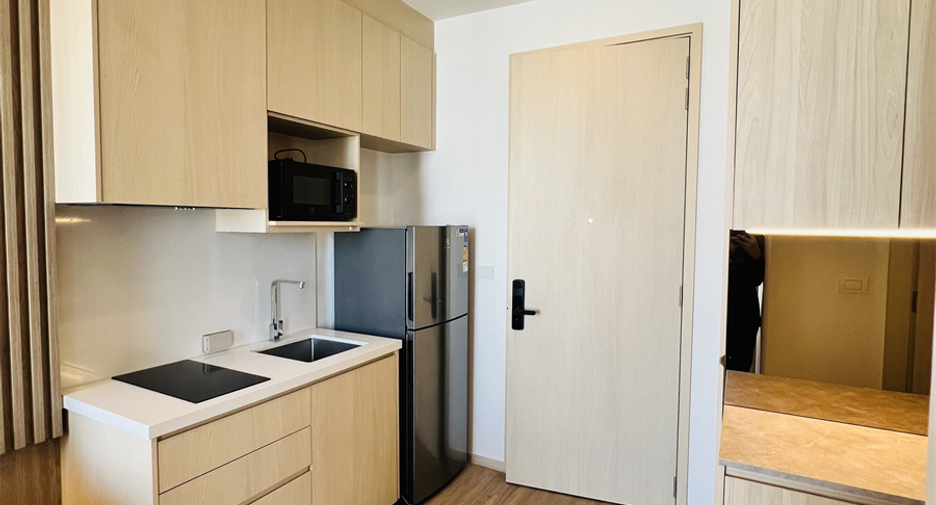 For rent 1 bed condo in Watthana, Bangkok