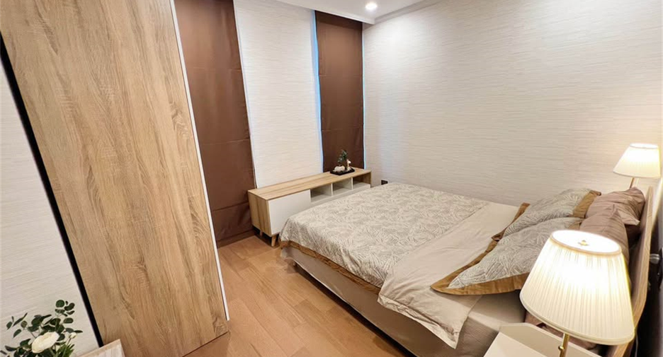 For rent 2 bedrooms condo in Watthana, Bangkok