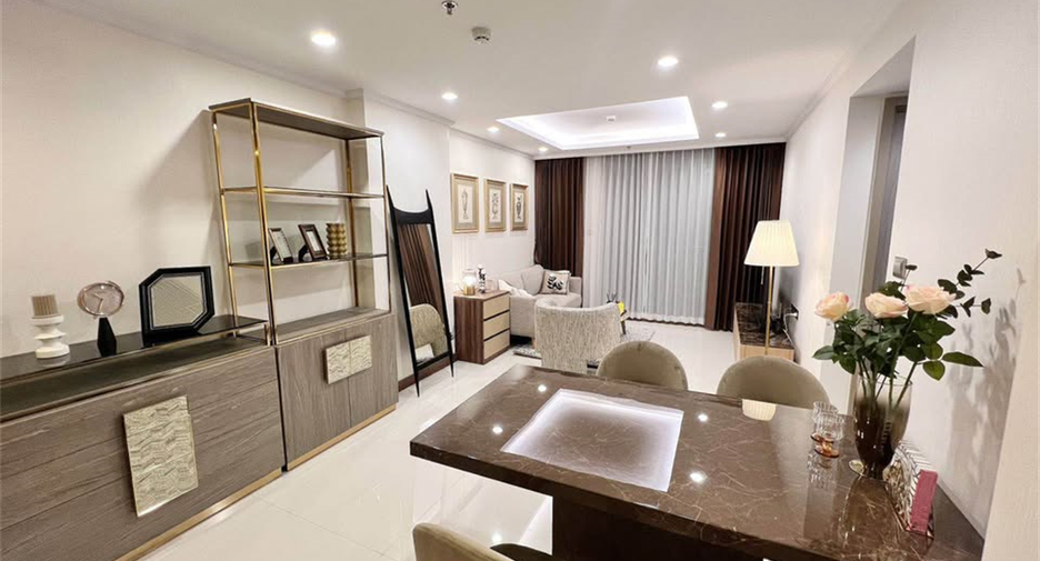 For rent 2 bedrooms condo in Watthana, Bangkok