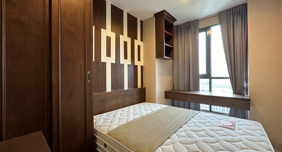 For rent 2 bedrooms condo in Phra Khanong, Bangkok