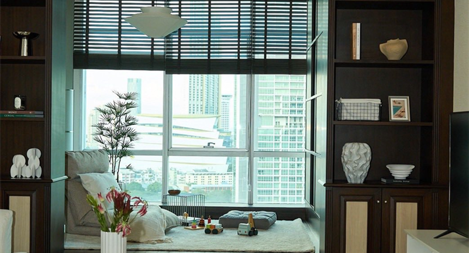 For rent 2 bedrooms condo in Sathon, Bangkok