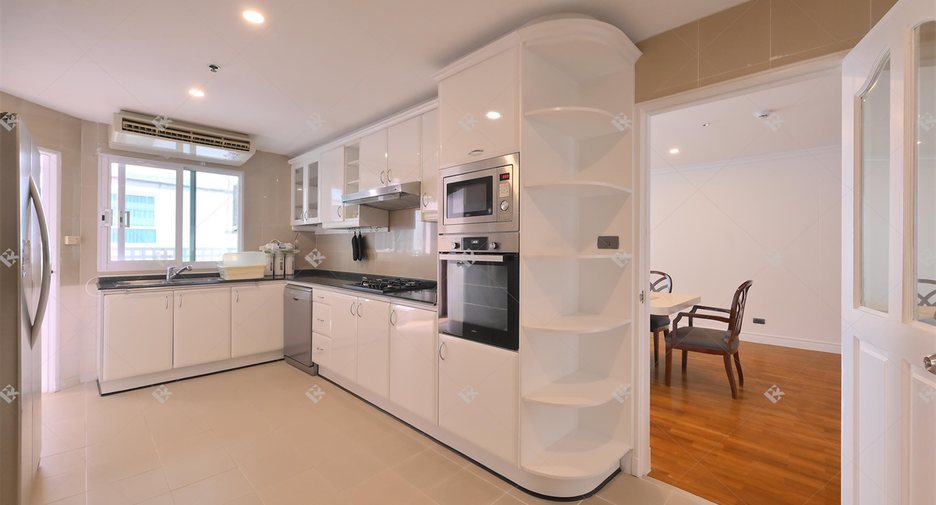 Wohnung zur Miete mit 3 Zimmer in Khlong Toei, Bangkok