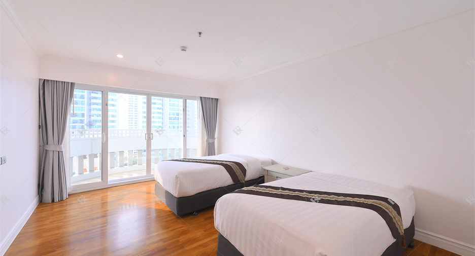 Wohnung zur Miete mit 3 Zimmer in Khlong Toei, Bangkok