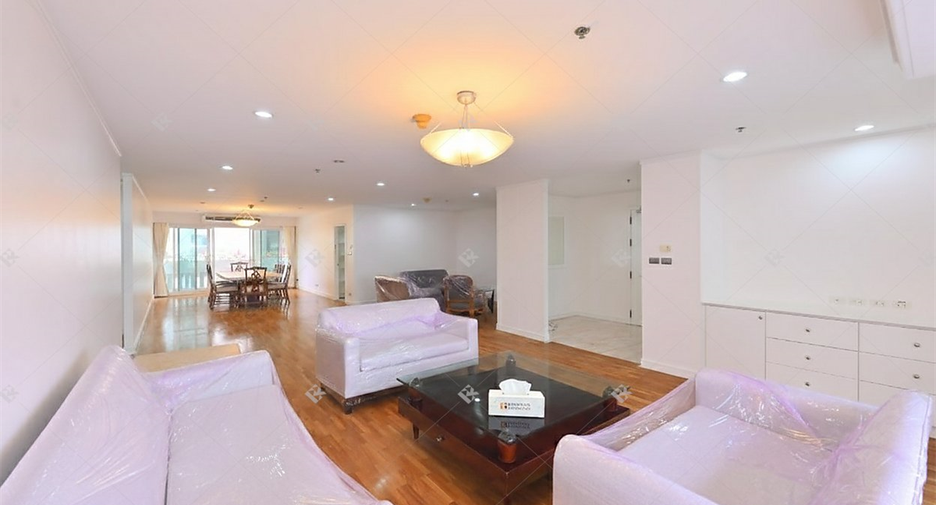 Wohnung zur Miete mit 3 Zimmer in Khlong Toei, Bangkok