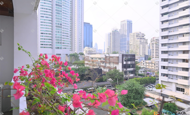 For rent 3 bedrooms condo in Khlong Toei, Bangkok