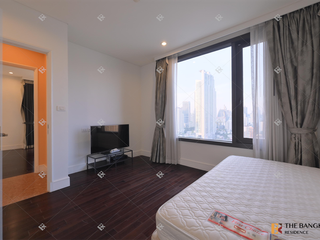 Condo en alquiler de 3 habitaciones en Khlong Toei, Bangkok