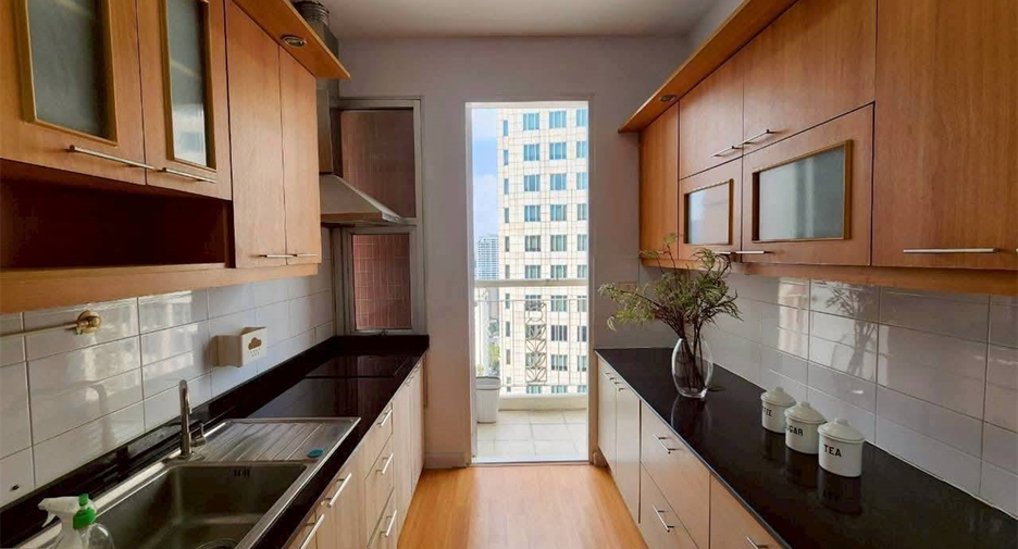 For rent 3 ベッドルーム condo in Khlong Toei, Bangkok