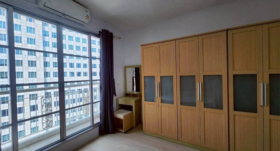 For rent 3 ベッドルーム condo in Khlong Toei, Bangkok