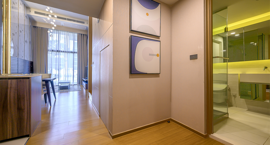 For rent 2 bedrooms condo in Watthana, Bangkok