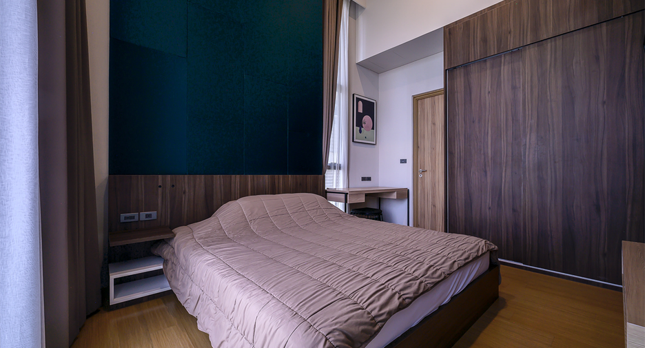 For rent 2 bedrooms condo in Watthana, Bangkok