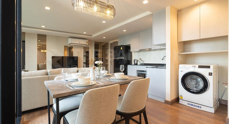 For rent 3 bedrooms condo in Phra Khanong, Bangkok