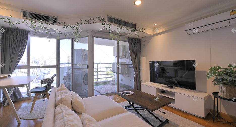 For rent 1 bed condo in Khlong Toei, Bangkok