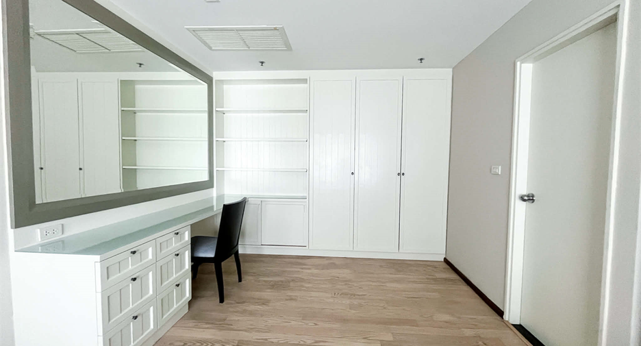 Condo en alquiler de 2 habitaciones en Khlong Toei, Bangkok