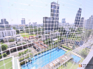 Condo en alquiler de 2 habitaciones en Khlong Toei, Bangkok