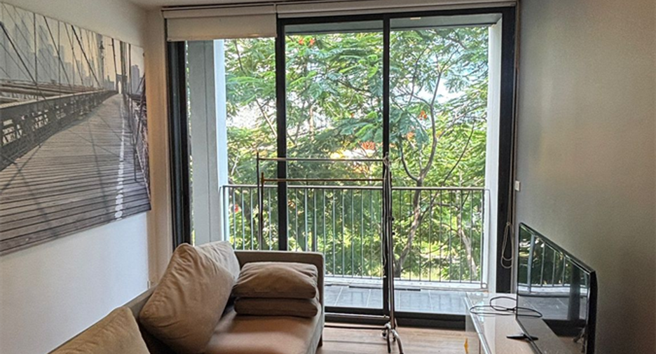 For rent 2 bedrooms condo in Watthana, Bangkok