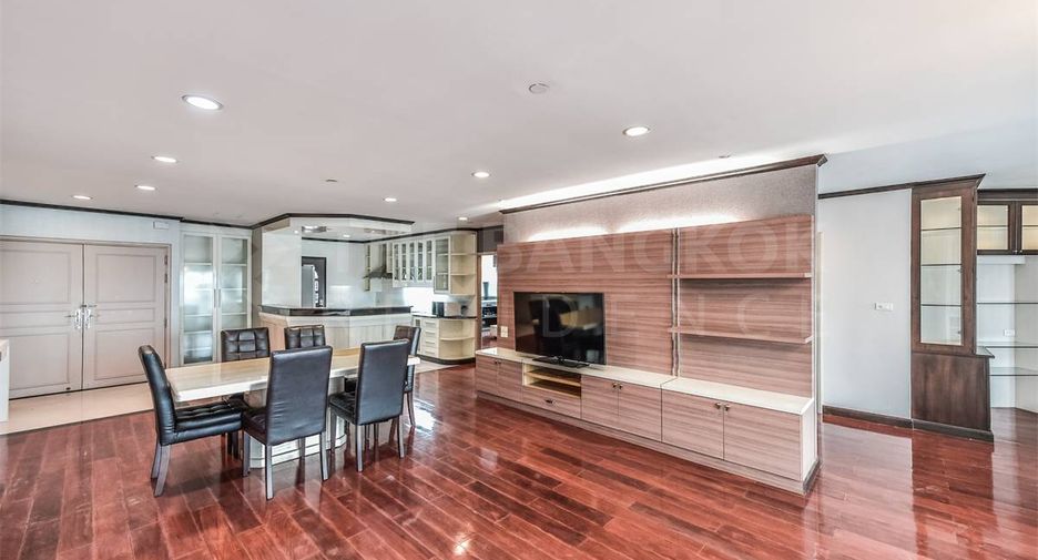Condo en alquiler de 3 habitaciones en Sathon, Bangkok
