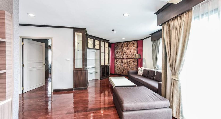 Condo en alquiler de 3 habitaciones en Sathon, Bangkok