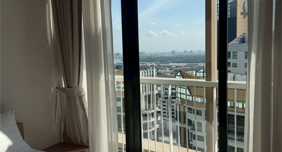 For rent 2 bedrooms condo in Khlong Toei, Bangkok