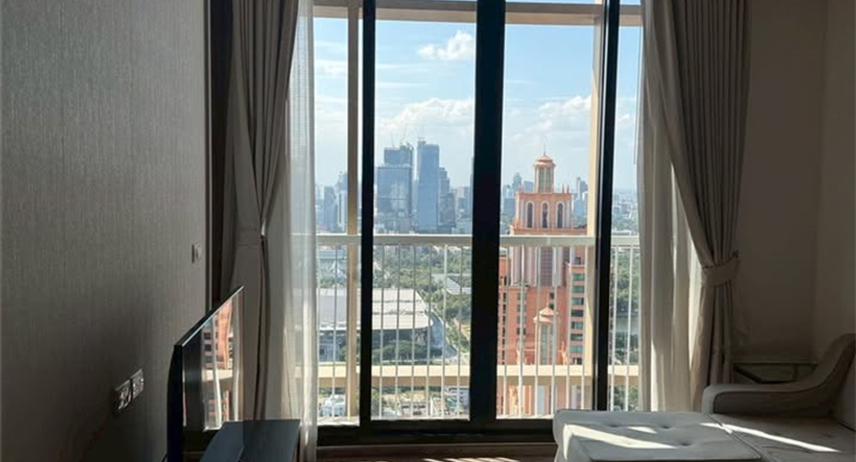 For rent 2 bedrooms condo in Khlong Toei, Bangkok