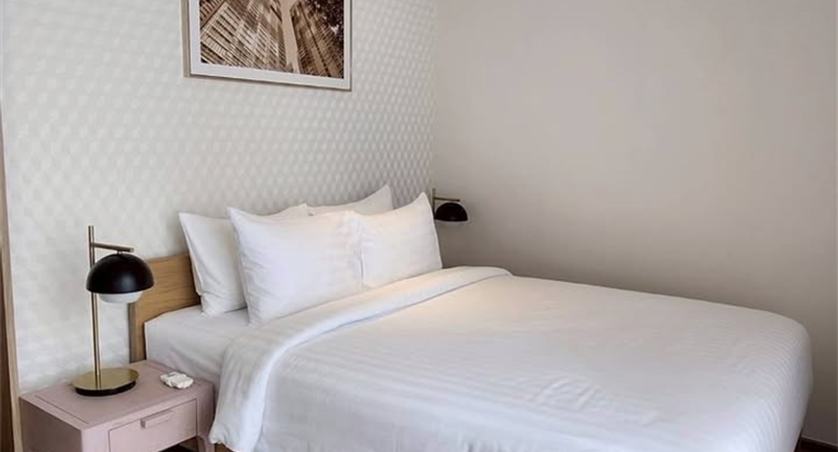 For rent 2 bedrooms condo in Khlong Toei, Bangkok