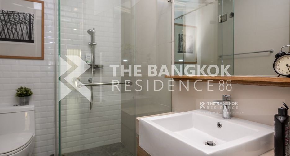 Condo en alquiler de 2 habitaciones en Yan Nawa, Bangkok