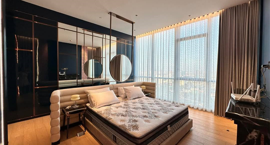 For rent 3 bedrooms condo in Watthana, Bangkok