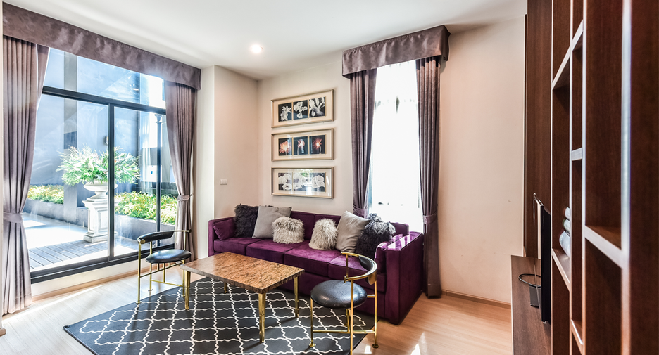 For rent 3 bedrooms condo in Watthana, Bangkok