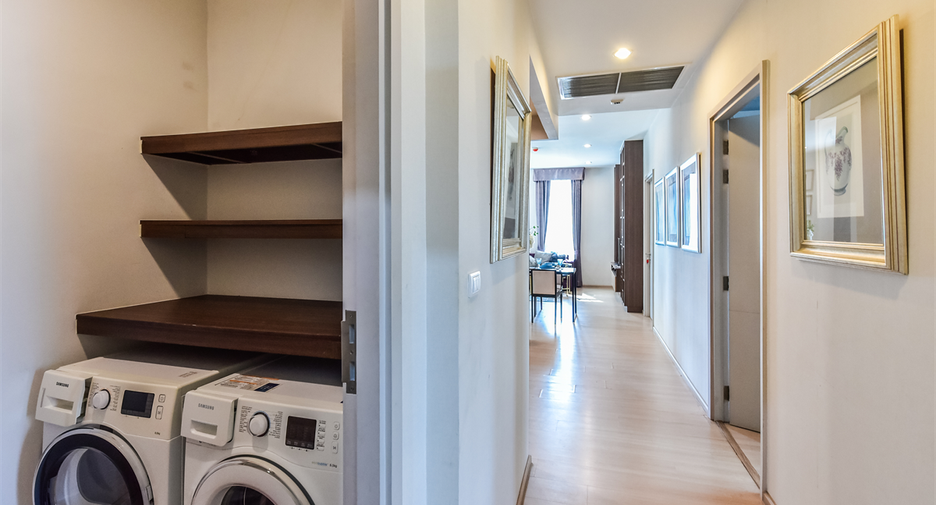 For rent 3 bedrooms condo in Watthana, Bangkok