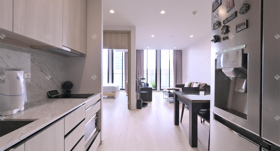 For rent 2 bedrooms condo in Pathum Wan, Bangkok