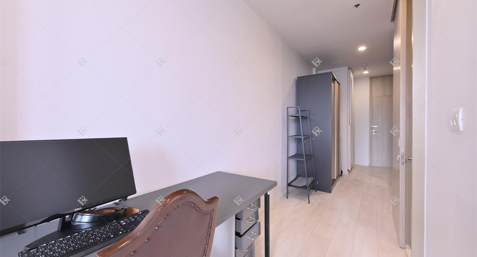 For rent 2 bedrooms condo in Pathum Wan, Bangkok