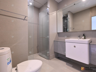 Wohnung zur Miete mit 2 Zimmer in Pathum Wan, Bangkok