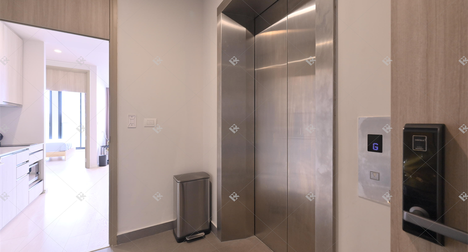 For rent 2 bedrooms condo in Pathum Wan, Bangkok