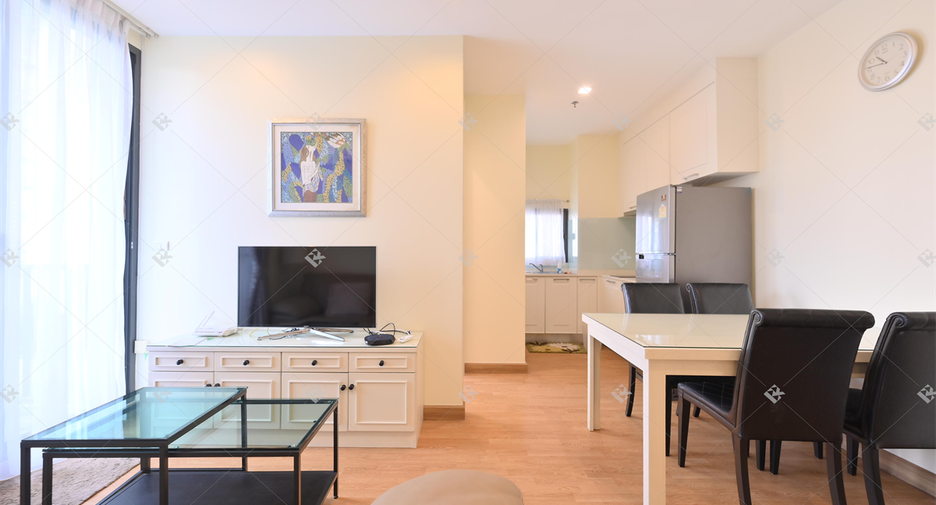 For rent 2 bedrooms condo in Phra Khanong, Bangkok