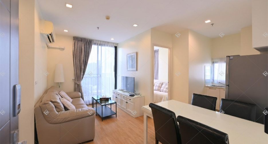 For rent 2 bedrooms condo in Phra Khanong, Bangkok