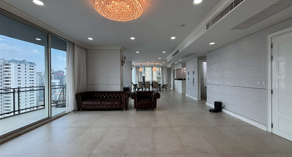 Condo en alquiler de 4 habitaciones en Watthana, Bangkok