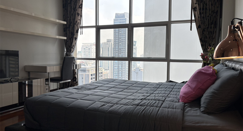For rent 2 ベッドルーム condo in Watthana, Bangkok