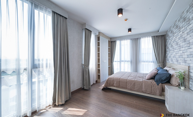 À louer 3 chambres condo à Phra Khanong, Bangkok