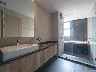 For rent 3 bedrooms condo in Phra Khanong, Bangkok