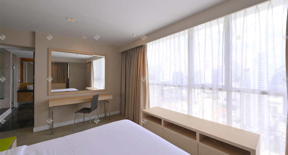 Wohnung zur Miete mit 3 Zimmer in Pathum Wan, Bangkok