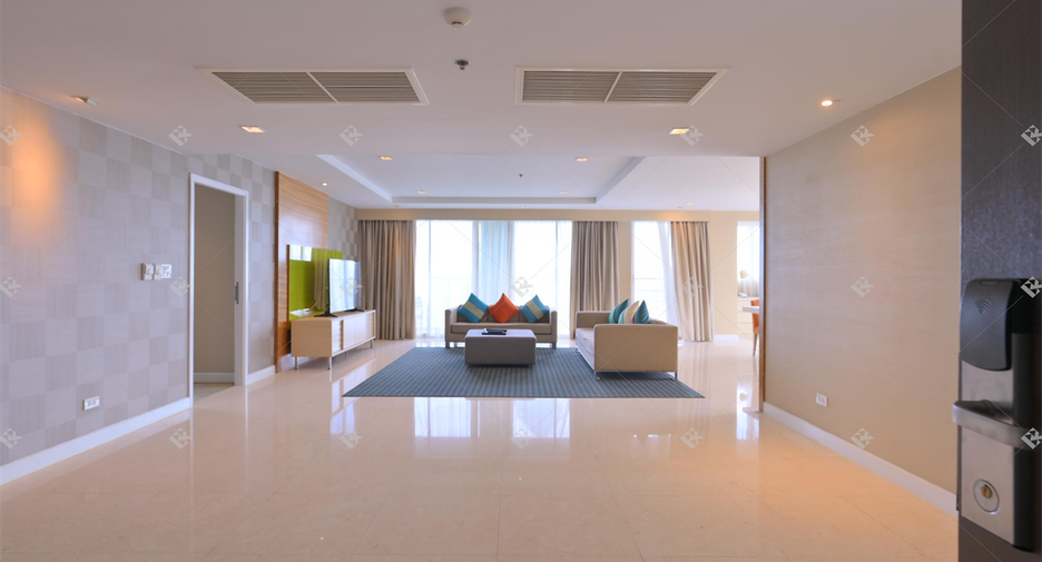 Wohnung zur Miete mit 3 Zimmer in Pathum Wan, Bangkok
