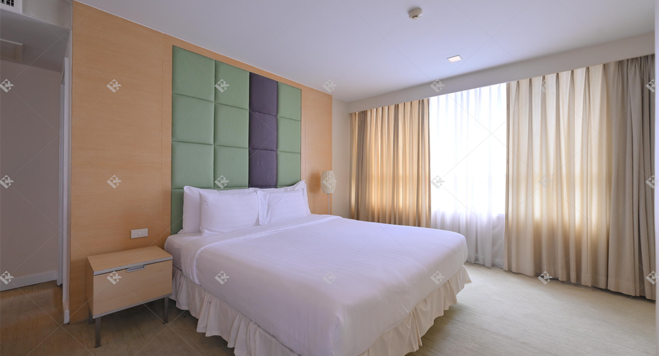 Wohnung zur Miete mit 3 Zimmer in Pathum Wan, Bangkok