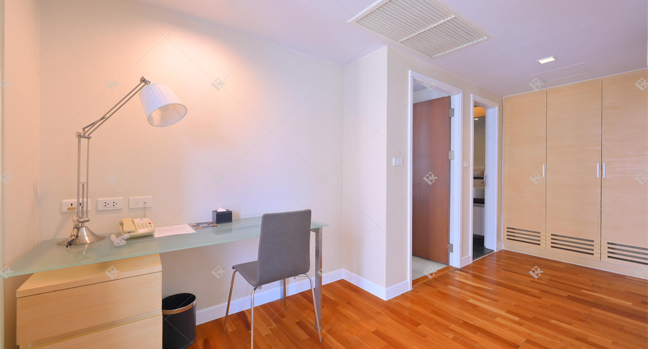 Wohnung zur Miete mit 3 Zimmer in Pathum Wan, Bangkok