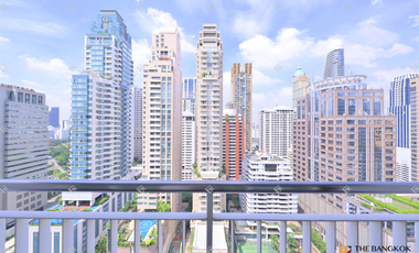 For rent 3 bedrooms condo in Pathum Wan, Bangkok