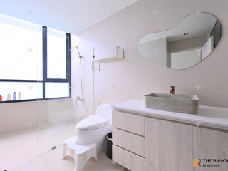 Wohnung zur Miete mit 2 Zimmer in Watthana, Bangkok