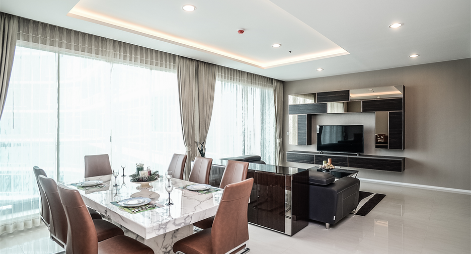 For rent 4 bedrooms condo in Bang Kho Laem, Bangkok