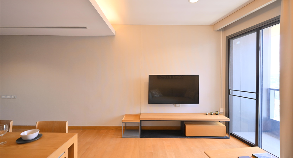 For rent 2 bedrooms condo in Khlong Toei, Bangkok