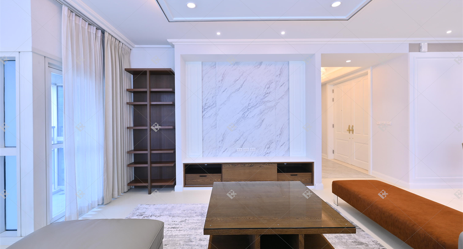 For rent 3 bedrooms condo in Pathum Wan, Bangkok