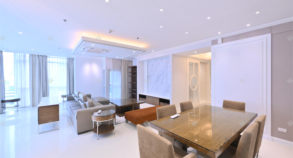 For rent 3 bedrooms condo in Pathum Wan, Bangkok
